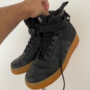 Nike Mens high top air force ones black (size 10)